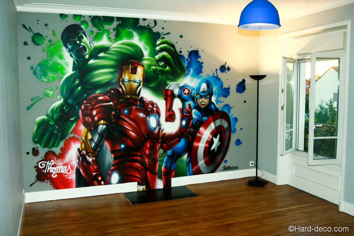 fresque-marvel-avengers-graffiti-1200x80