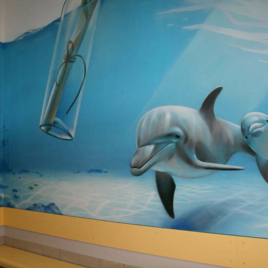 fresque piscine municipale dauphins