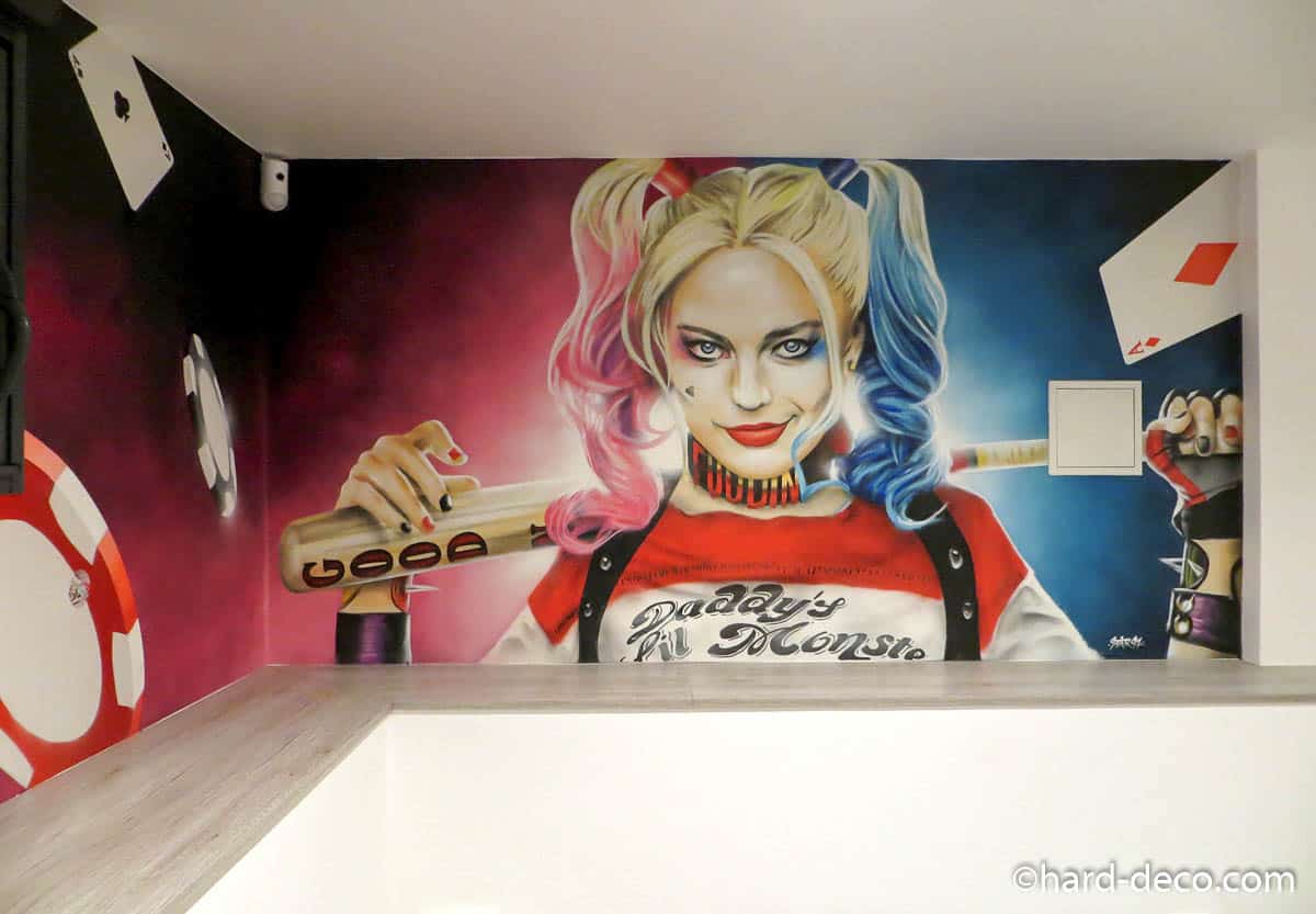 Harley Quinn en fresque déco de salle de jeux