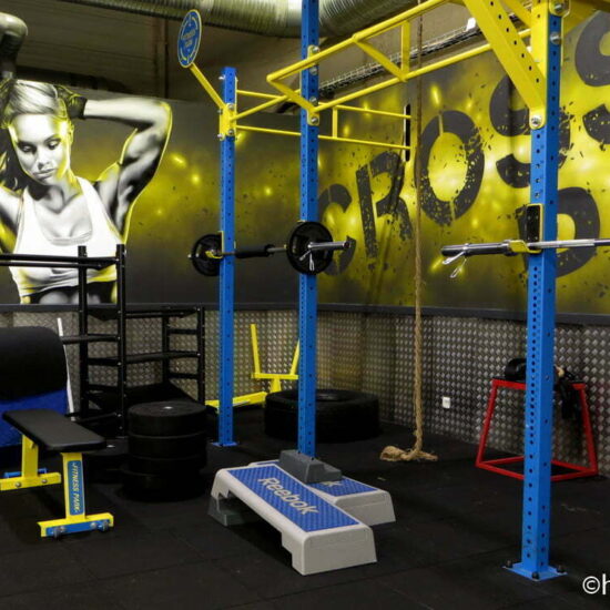 fresque murale graffiti fitness park montevrain femme