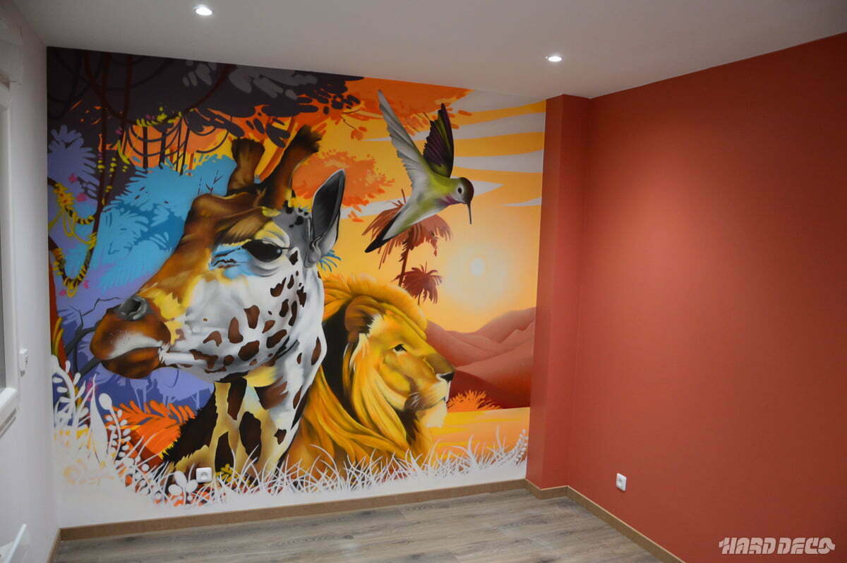 Fresque murale de chambre d'enfant sur thème de la savane (girafe et lion)