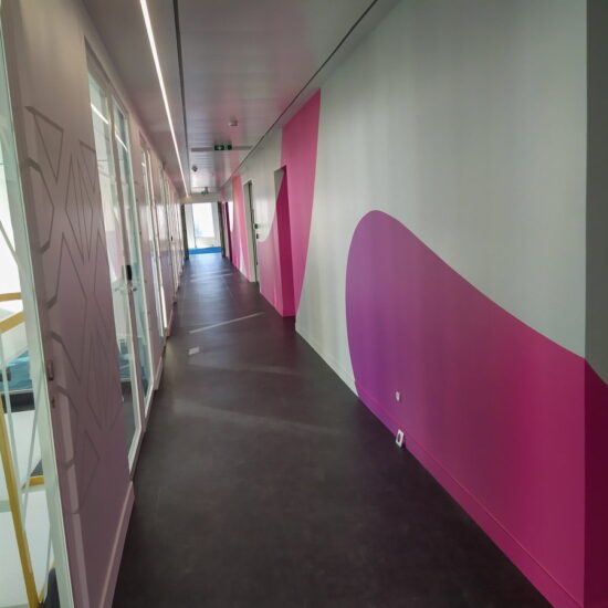 peinture couloir entreprise logo degrade 3