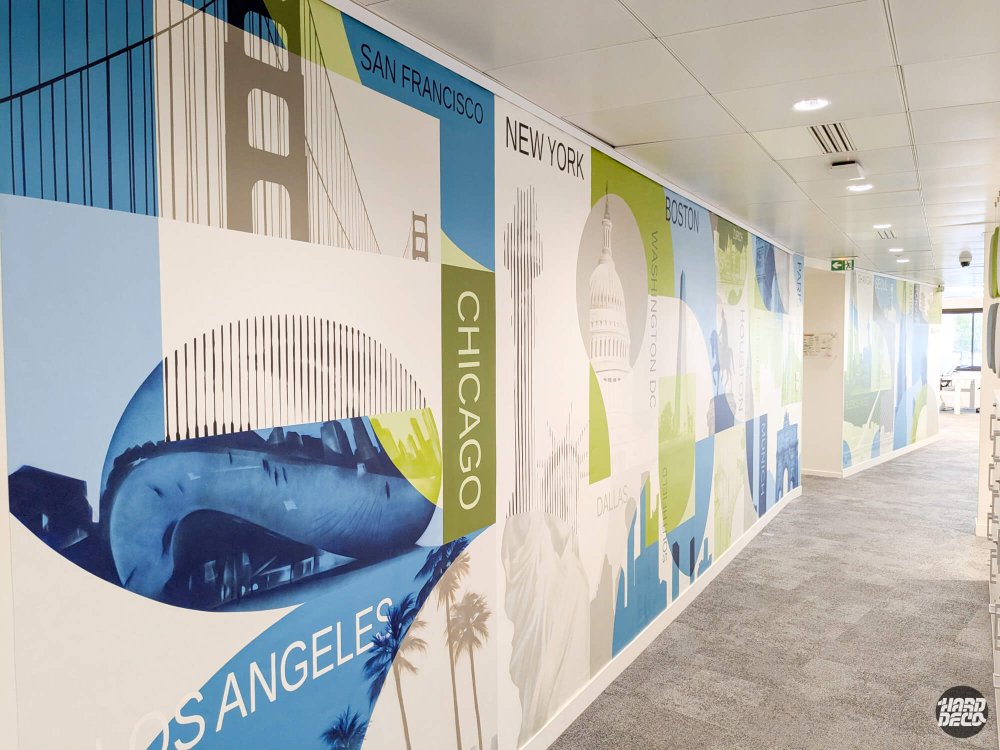 Fresque couloir bureaux AlixPartners Paris, villes américaines Chicago San Francisco New York Los Angeles en illustration