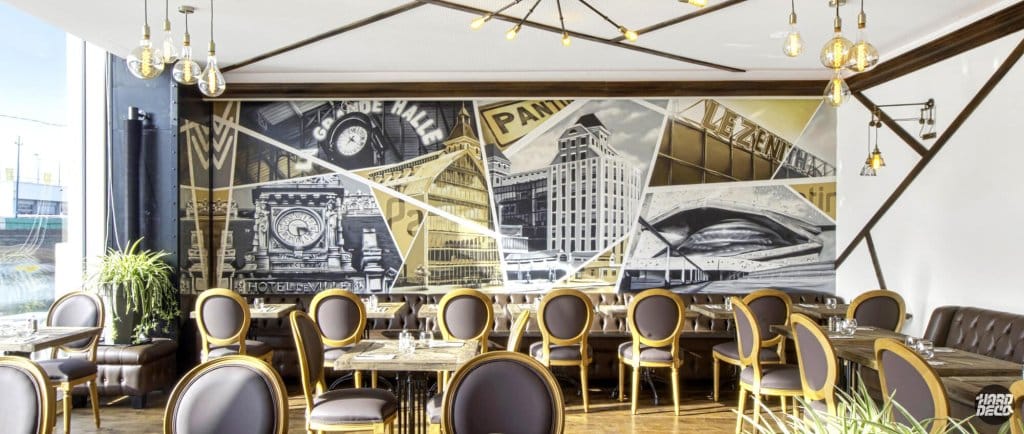 Fresque murale dorée restaurant Pantin, Grande Halle Zenith Hotel de Ville, collage géométrique or et noir