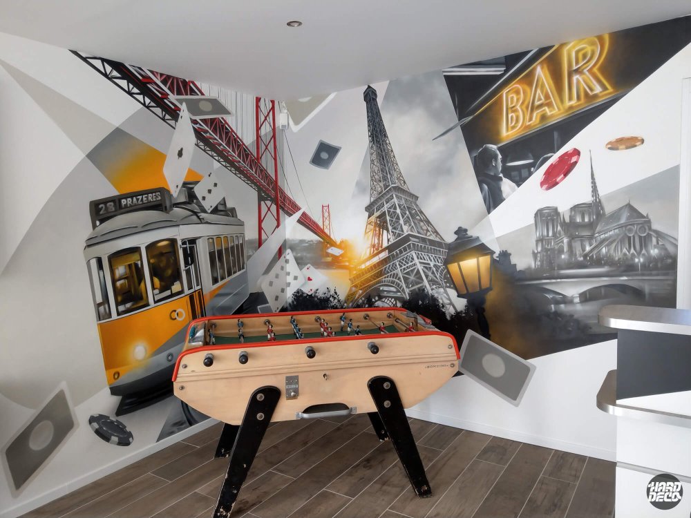 Fresque murale bar salle de jeux Paris Lisbonne composition aérosol tramway Tour Eiffel néon BAR