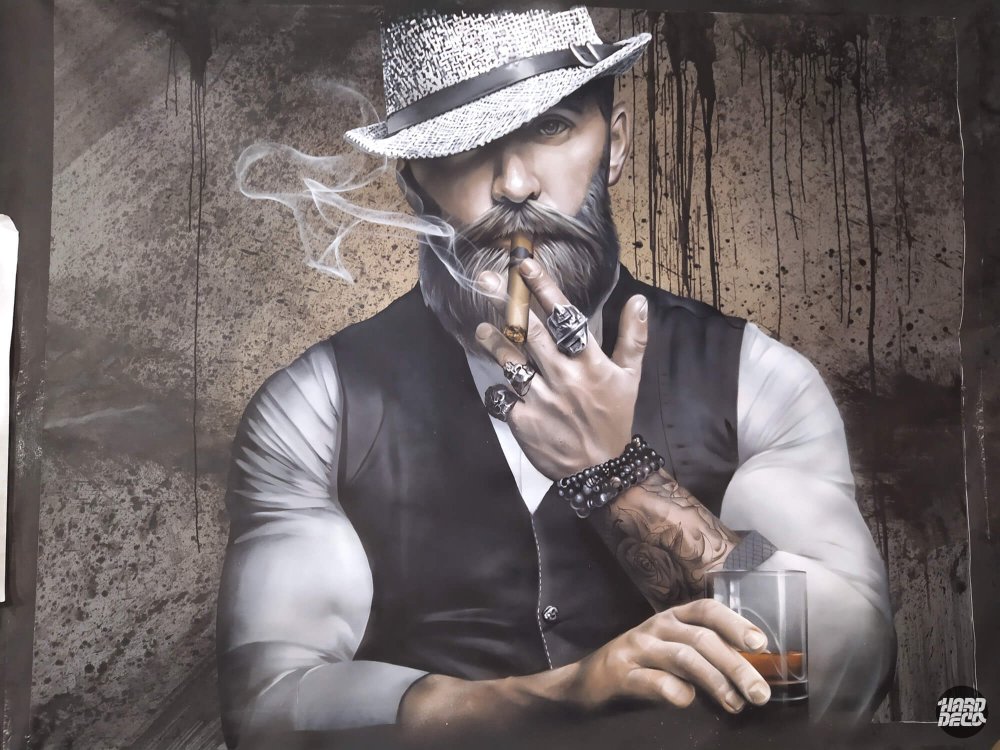 Toile portrait hipster aérosol fond béton texturé chapeau blanc cigare whisky ambiance sombre